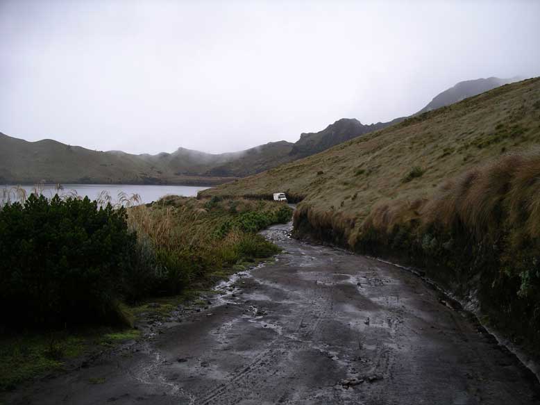 pista hacia la laguna Mojando