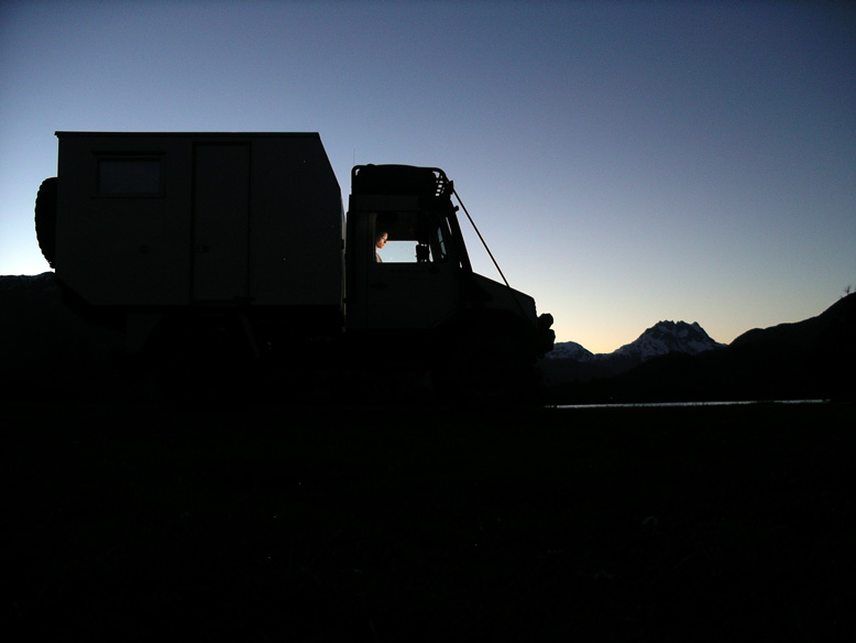 ordenado fotos despues de una larga jornada, para que luego digan que viajar no castiga