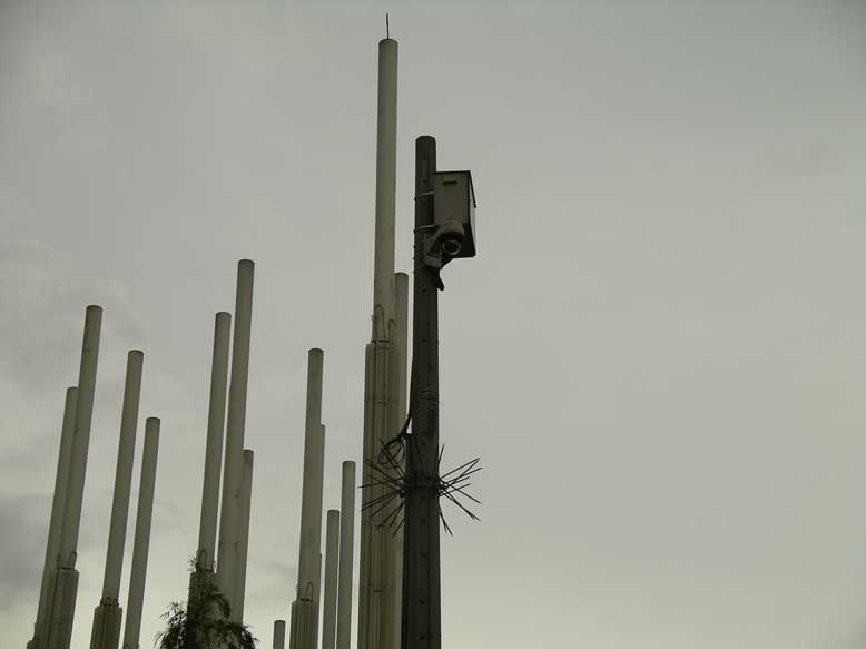 dispositivo punzante para proteger las cámaras de seguridad